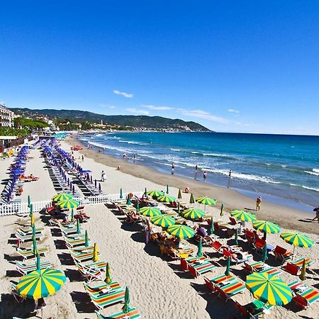 Casa Vacanze Orchidea Lägenhet Diano Marina Exteriör bild